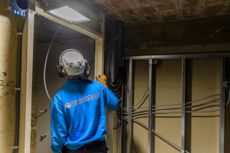 SERVICEELEKTRIKER TILL CURATOR image