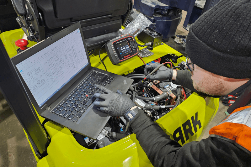 Forklift Service Engineer - Covering: Croydon Area image