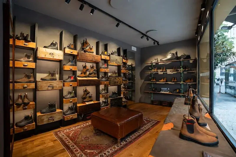 Sales Assistant PT BLUNDSTONE Store ROMA - NEW OPENING image