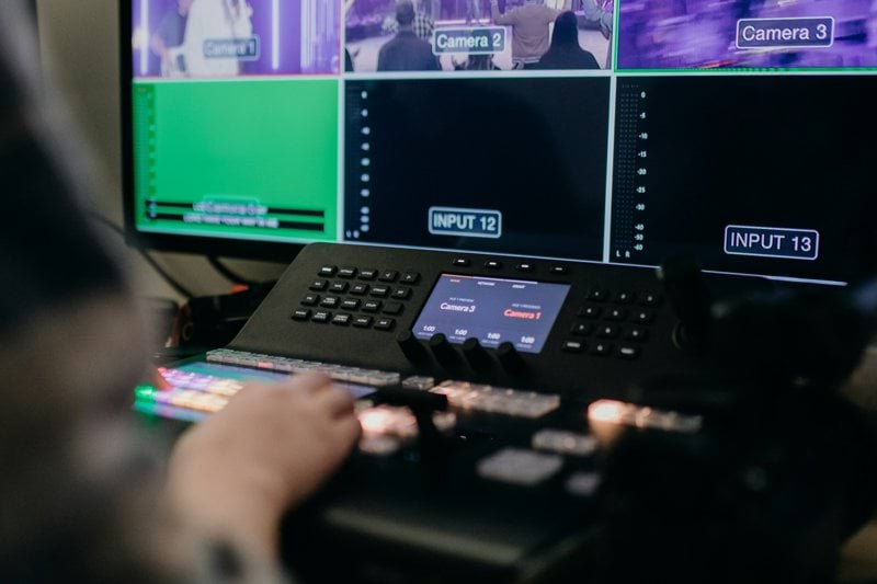 Broadcast systemspesialist image