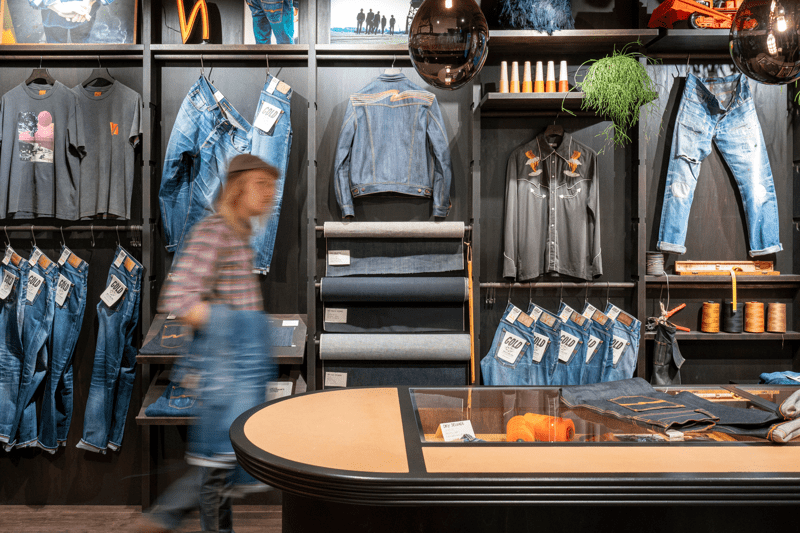 Sales Assistant image