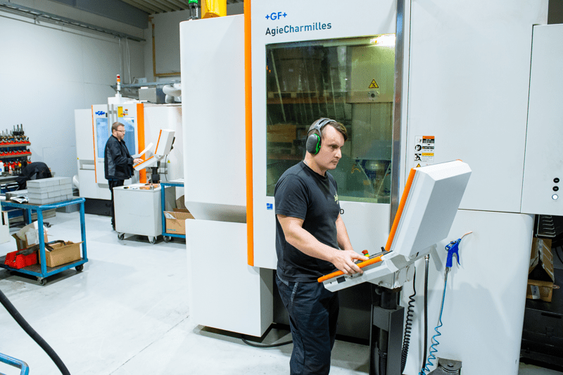 Koneistaja, Muottituote Group Oy image