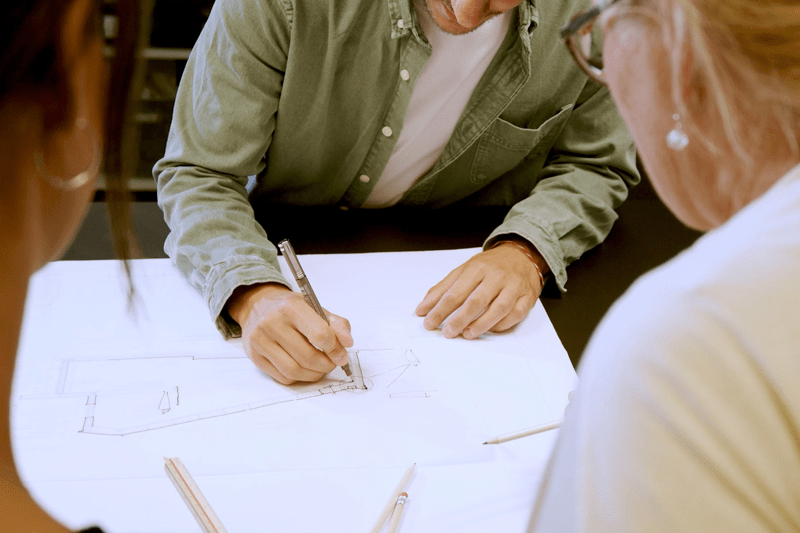 Handläggande ingenjör med stark kompetens inom BIM-projektering. image