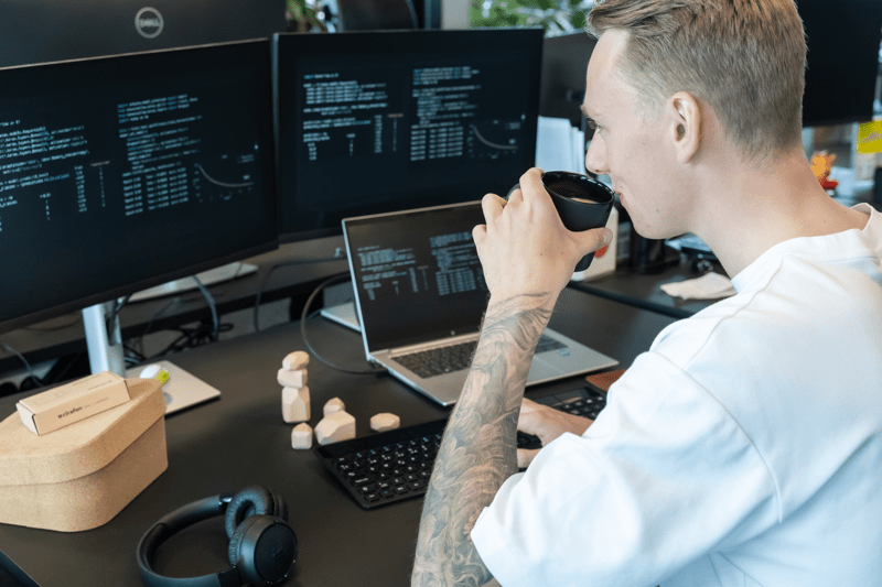 Senior Data Engineer image