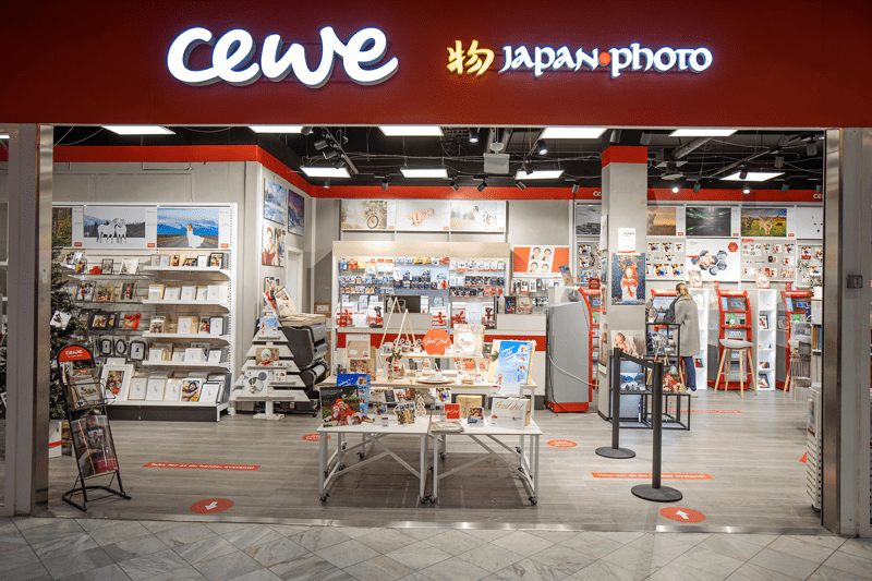 Butikkselger CEWE Japan Photo 80% stilling image