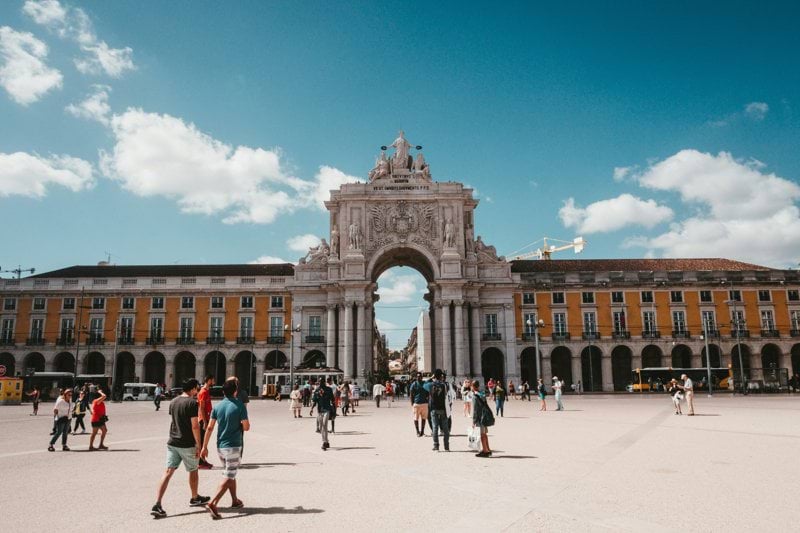 Customer Service Representative - Italian - Lisbon image