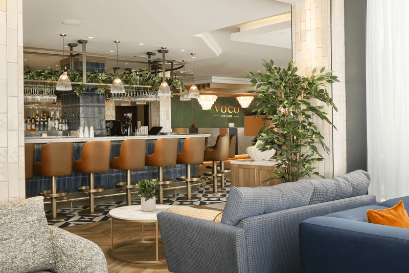Food and Beverage Assistant image