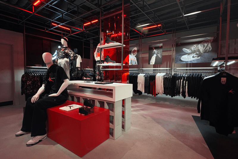 Senior Flagship Assistant Store Manager - Oxford Street image