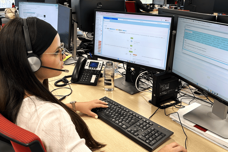 Atención al Cliente con Idiomas - Alemán image