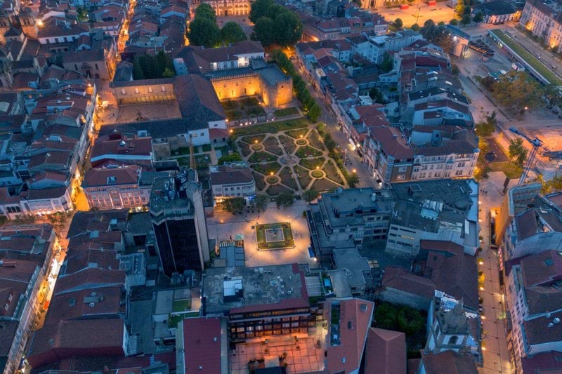 French Customer Service in Braga image