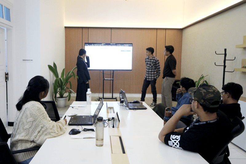 R&D Creative Assistant (Intern) image