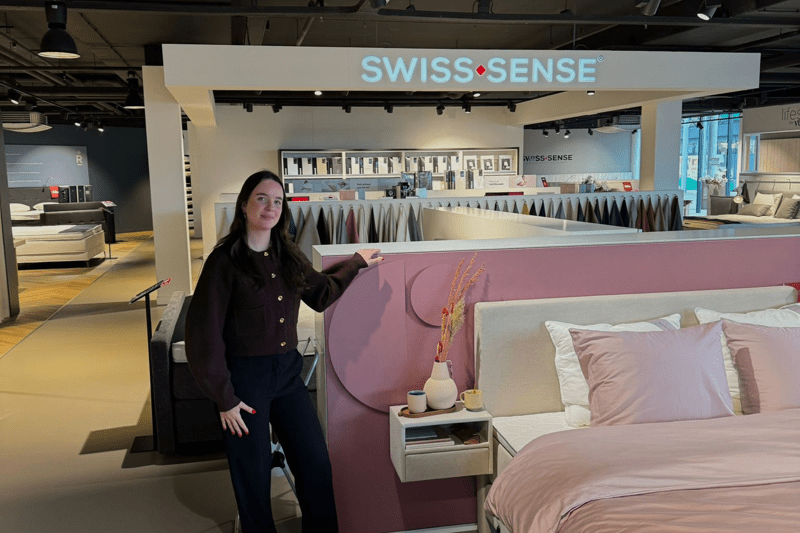 Host(ess) Swiss Sense image