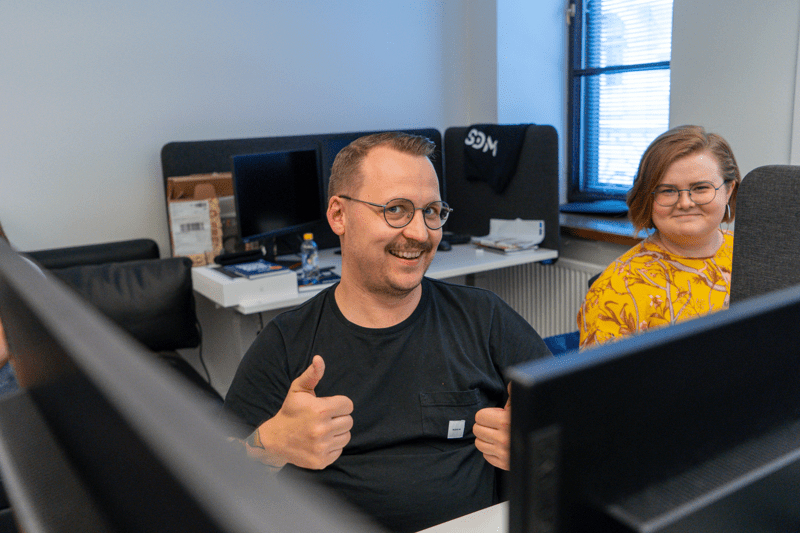 Digimarkkinoinnin B2B-ratkaisumyyjä image