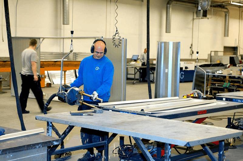 Plåtslagare till produktion i Stockholm | Heltid image