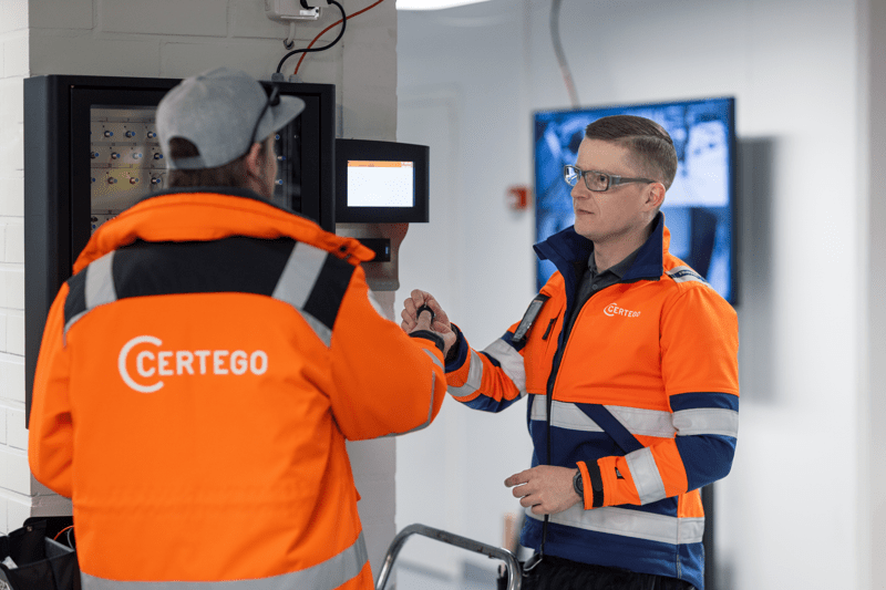 Lukitus- ja turvajärjestelmäasentaja image