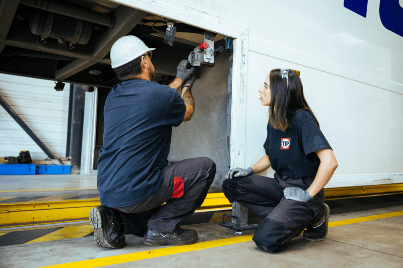 Ausbildung zum KFZ-Mechatroniker Nutzfahrzeuge (m/w/d) image
