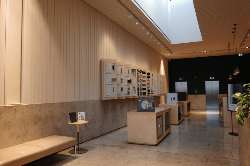 Showroom Sales Assistant image