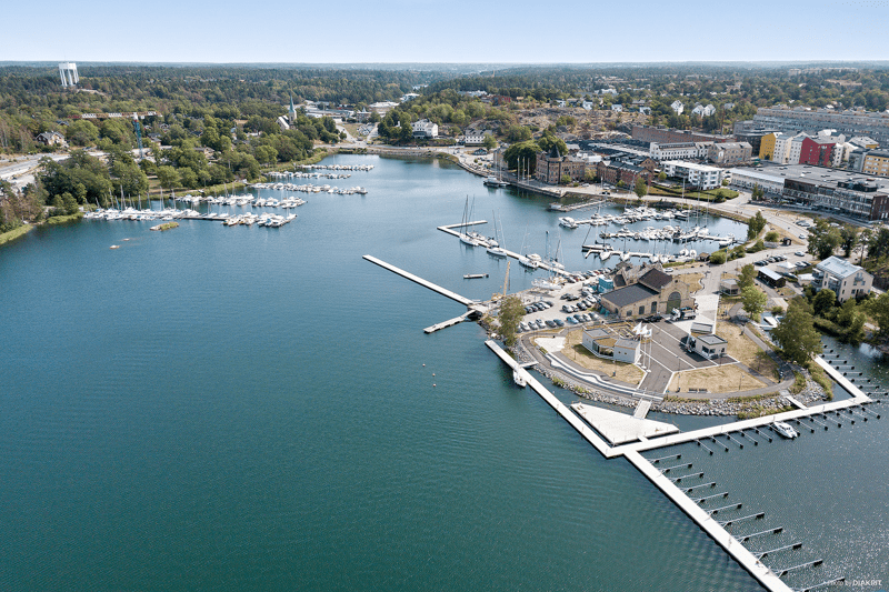 Fastighetsmäklare till HusmanHagberg Värmdö image