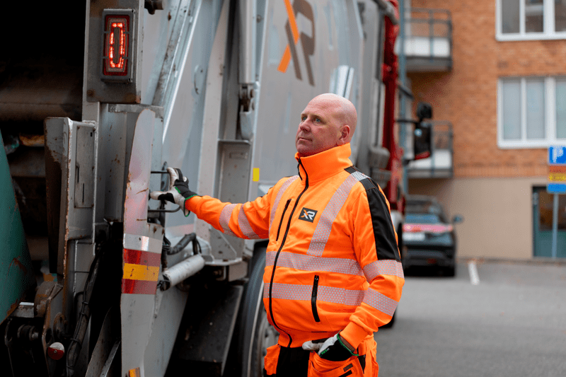 Chaufför till komprimatorbil image