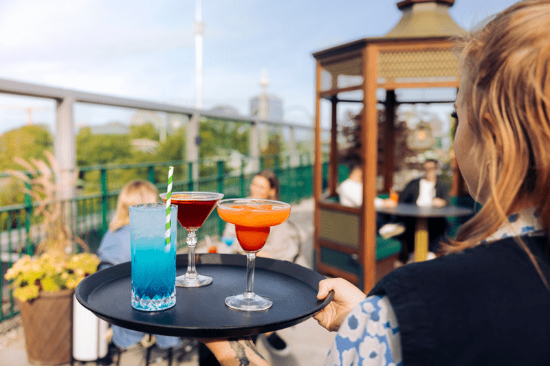 Cocktailbartender till Mei Rose Rooftop Bar & Bistro image