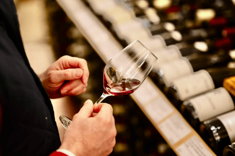 WINE SOMMELIER image