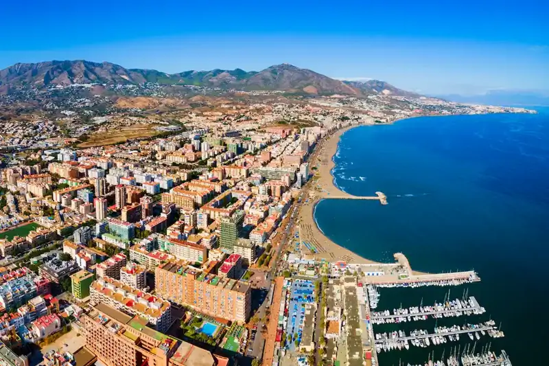 Säljare i Fuengirola – sol, bad & drömjobb! Ansök utan CV! image