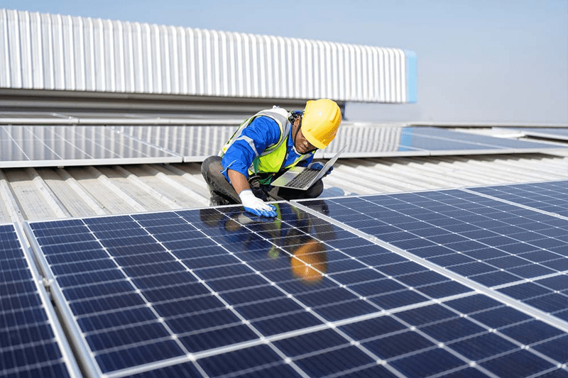 Elettricista civile e fotovoltaico image