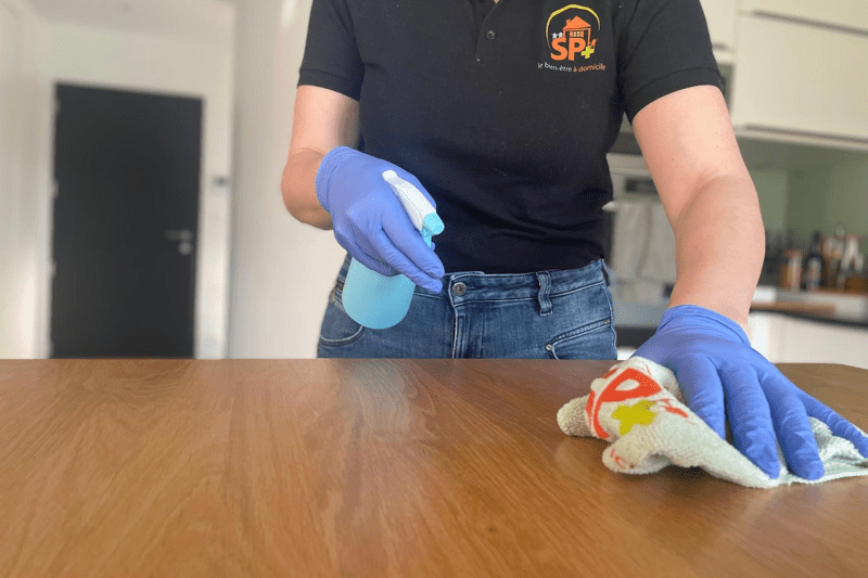 Agent d'entretien à domicile H/F image