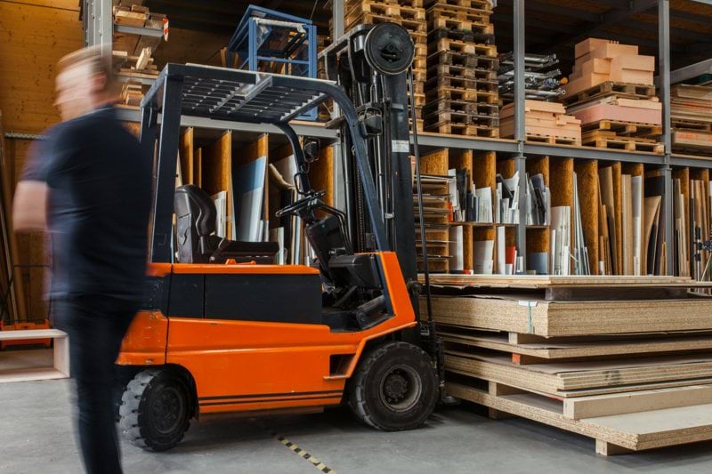 Magazijnmedewerker met groei naar supervisor image