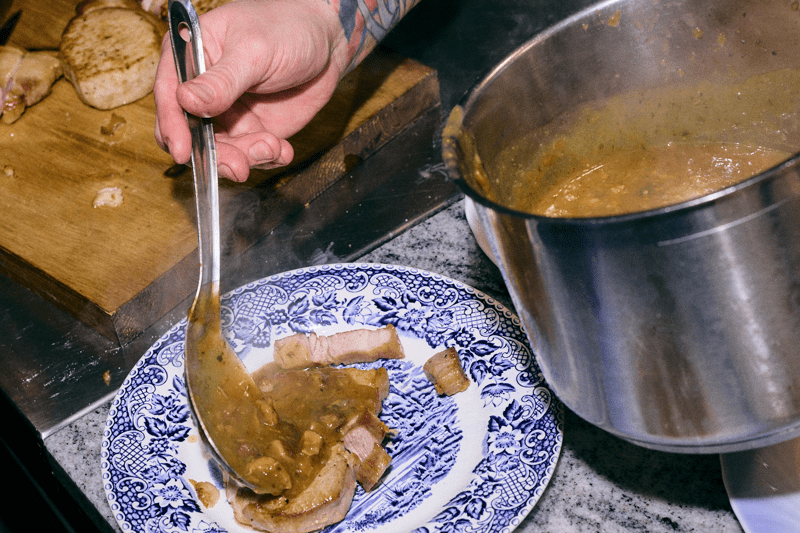 Kock med minst 1 års erfarenhet sökes i Skåne – jobba när det passar dig! image