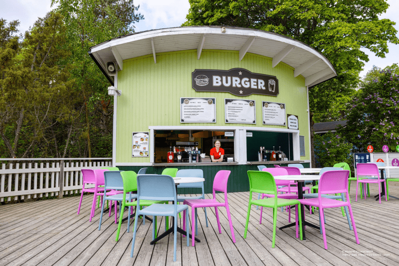 Vuoropäällikkö, Burger image