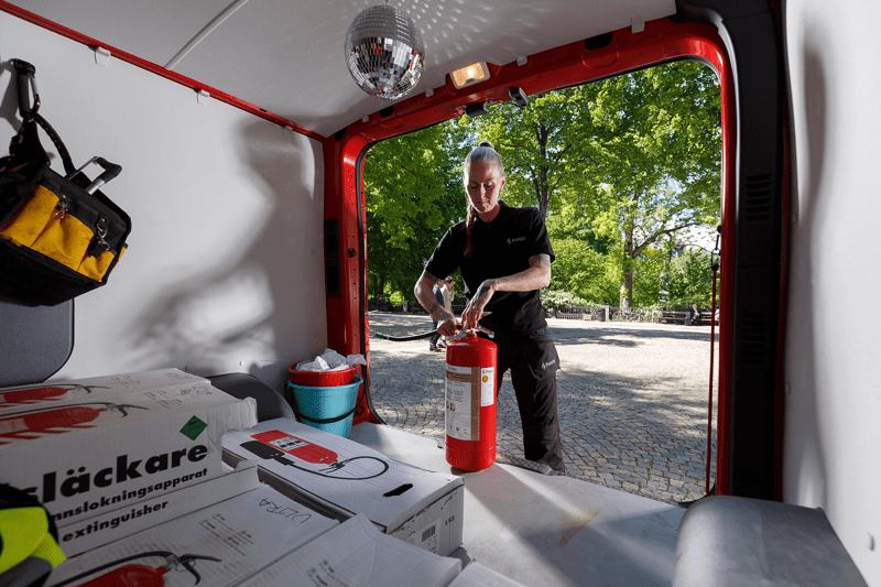 Myymälä- ja varastotyöntekijä image