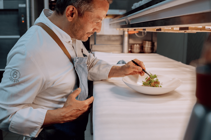 Demi Chef de Partie image