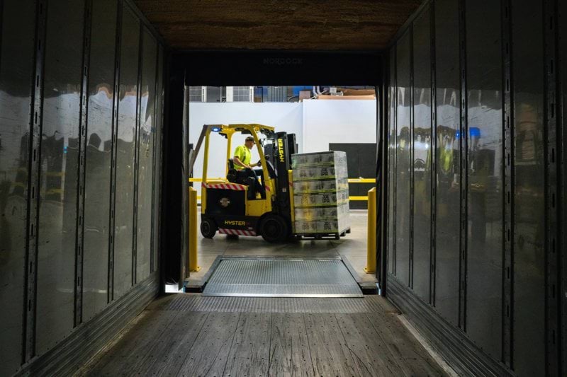 Erfaren truckförare för start omgående image