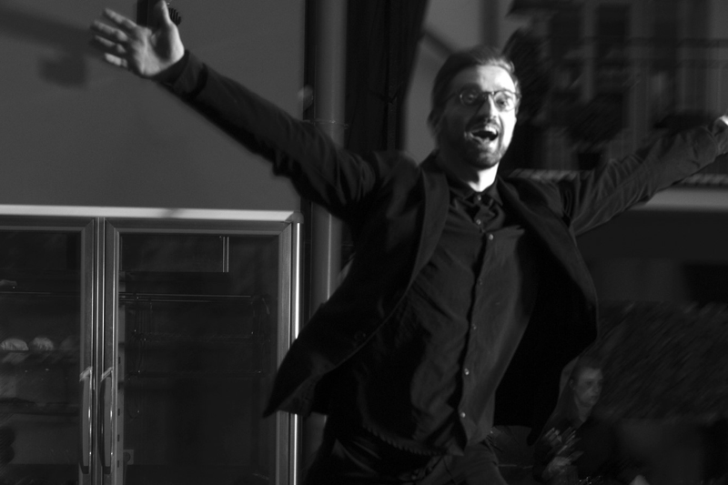 Tarjoilija / Hovimestari - Ravintola Olo image