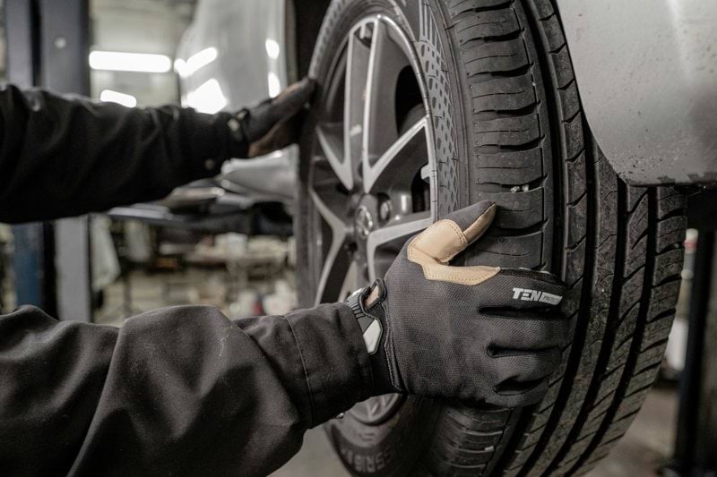 Technicien spécialisé poids lourds et pneumatiques (H/F) image