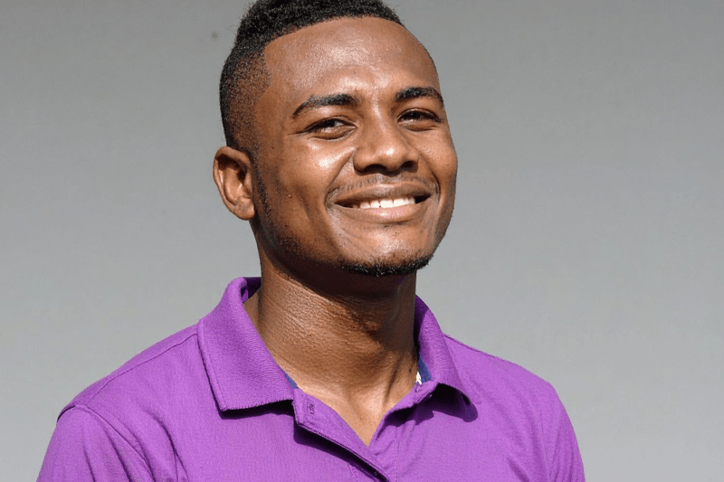 Commercial itinérant restauration h/f image