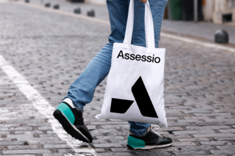 Global Social Media Manager image