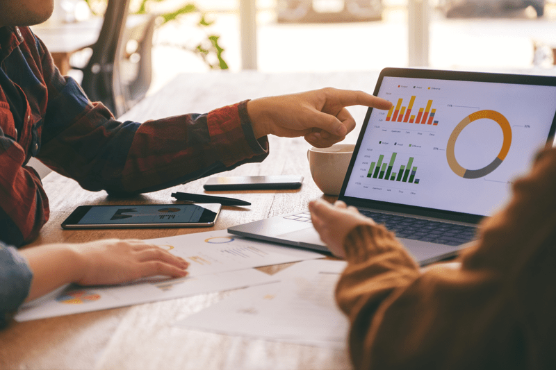 Data Analyst image