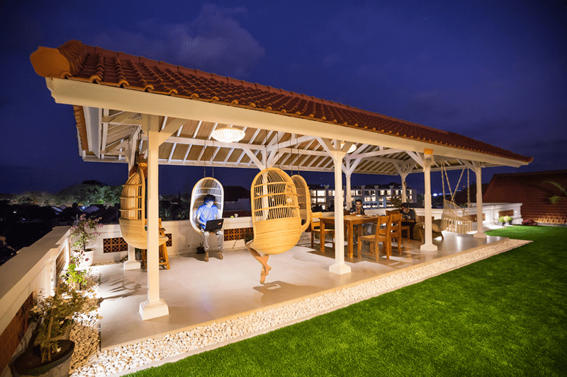 Part-Time Marketing Specialist [Bali] image