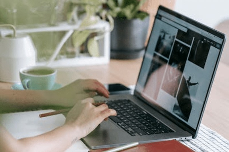 Jobba som säljare remote image