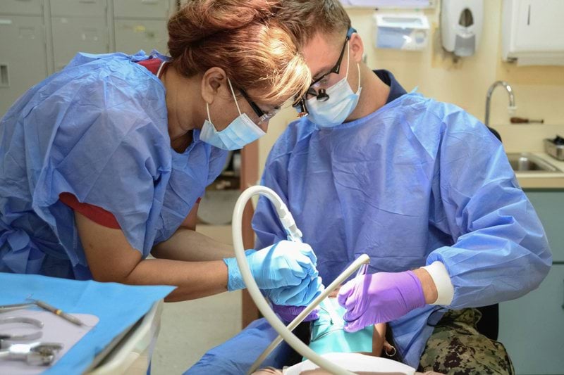 Tandläkare till väletablerad klinik i Tyresö image