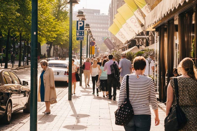 Kesätyö, Asuntovuokrausneuvottelija image