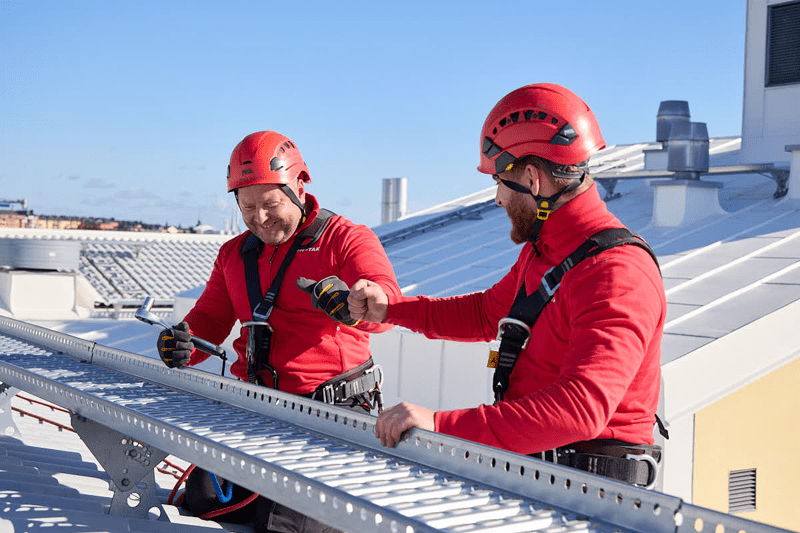 Takläggare / Takmontör → Servicetekniker för yttertak image