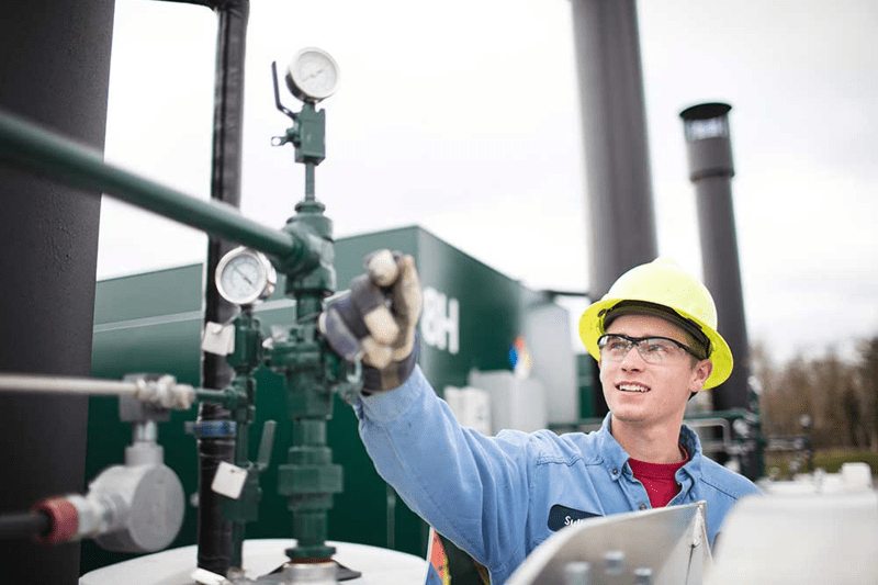 Internship at international Oil&Gas Companies for Technicians image
