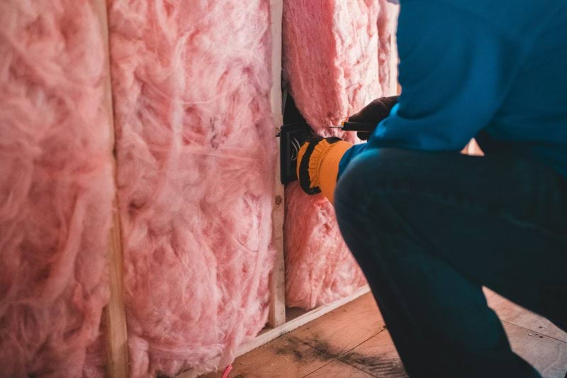 Cavity Wall Insulation/ Extraction Operatives image