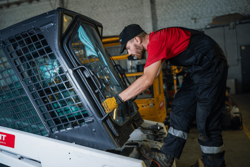 NOLIKTAVAS DARBINIEKS image