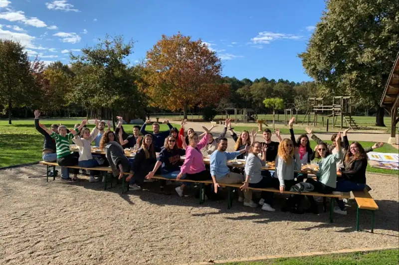 Stage – Bras-droit CEO / RRH (H/F) image