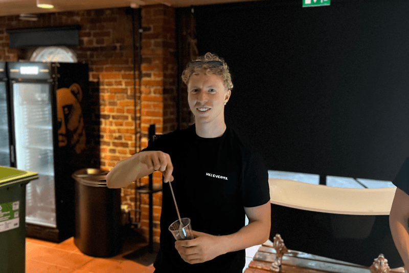 Avoin hakemus ravintolatyöntekijäksi image