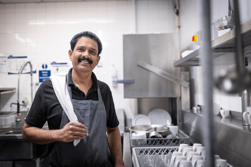 Commis Chef image
